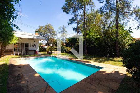 Casa à venda com 346m², 4 quartos e 3 vagas Casa à venda com 346m², 4 quartos e 3 vagasQuintal