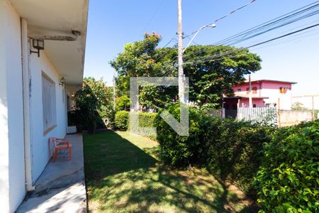 Casa à venda com 346m², 4 quartos e 3 vagas Casa à venda com 346m², 4 quartos e 3 vagasQuintal