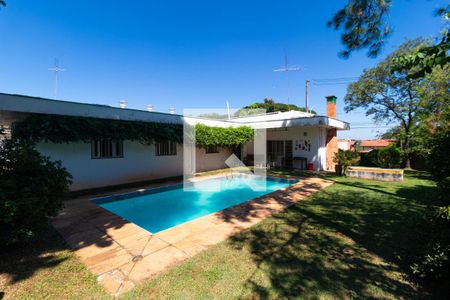 Casa à venda com 346m², 4 quartos e 3 vagas Casa à venda com 346m², 4 quartos e 3 vagasQuintal