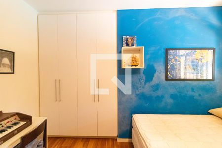 Casa à venda com 346m², 4 quartos e 3 vagas Casa à venda com 346m², 4 quartos e 3 vagasQuarto 02