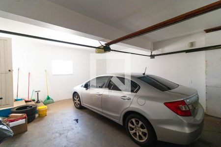 Casa à venda com 346m², 4 quartos e 3 vagas Casa à venda com 346m², 4 quartos e 3 vagasGaragem