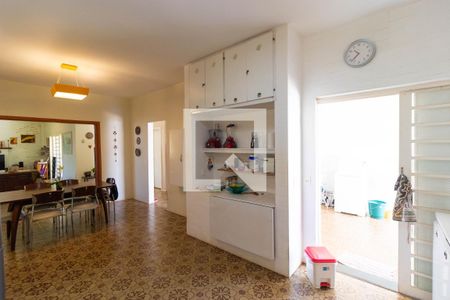 Casa à venda com 346m², 4 quartos e 3 vagas Casa à venda com 346m², 4 quartos e 3 vagasCozinha