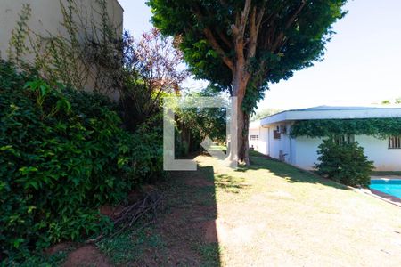 Casa à venda com 346m², 4 quartos e 3 vagas Casa à venda com 346m², 4 quartos e 3 vagasGaragem