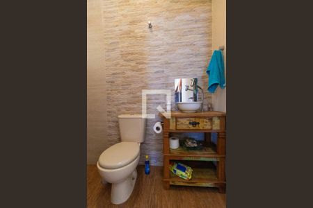 Casa à venda com 346m², 4 quartos e 3 vagas Casa à venda com 346m², 4 quartos e 3 vagasBanheiro 01