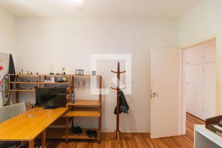 Casa à venda com 346m², 4 quartos e 3 vagas Casa à venda com 346m², 4 quartos e 3 vagasQuarto 02