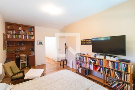 Casa à venda com 346m², 4 quartos e 3 vagas Casa à venda com 346m², 4 quartos e 3 vagasSuíte