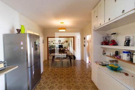 Casa à venda com 346m², 4 quartos e 3 vagas Casa à venda com 346m², 4 quartos e 3 vagasCozinha