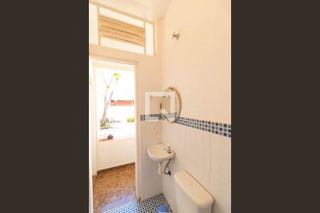 Casa à venda com 346m², 4 quartos e 3 vagas Casa à venda com 346m², 4 quartos e 3 vagasBanheiro 03