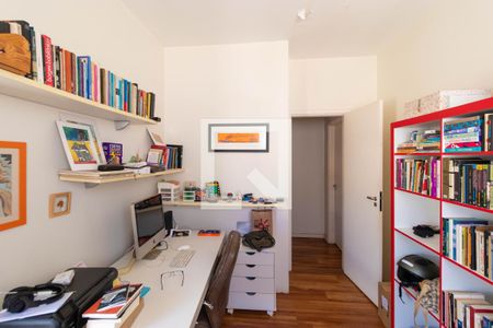 Casa à venda com 346m², 4 quartos e 3 vagas Casa à venda com 346m², 4 quartos e 3 vagasQuarto 03