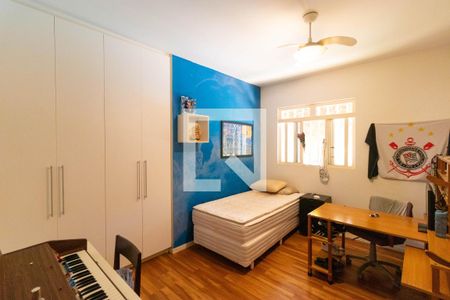 Casa à venda com 346m², 4 quartos e 3 vagas Casa à venda com 346m², 4 quartos e 3 vagasQuarto 02