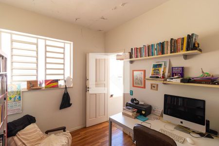 Casa à venda com 346m², 4 quartos e 3 vagas Casa à venda com 346m², 4 quartos e 3 vagasQuarto 03