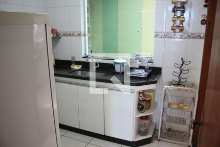 Cozinha de casa à venda com 2 quartos, 80m² em Eldorado, Contagem