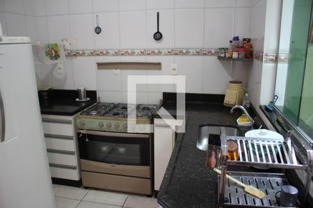 Cozinha de casa à venda com 2 quartos, 80m² em Eldorado, Contagem