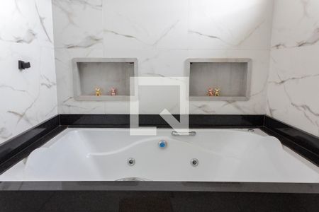 Casa à venda com 180m², 3 quartos e 2 vagas Casa à venda com 180m², 3 quartos e 2 vagasBanheiro da Suíte