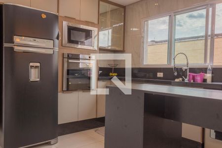 Casa à venda com 180m², 3 quartos e 2 vagas Casa à venda com 180m², 3 quartos e 2 vagasCozinha