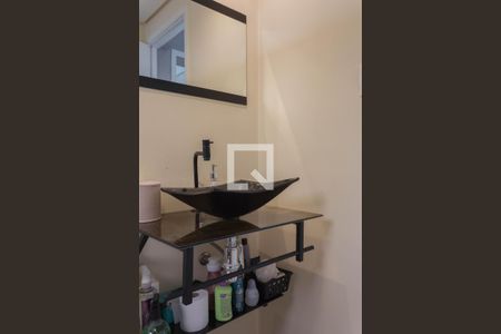 Casa à venda com 180m², 3 quartos e 2 vagas Casa à venda com 180m², 3 quartos e 2 vagasBanheiro Social 2