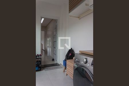 Casa à venda com 180m², 3 quartos e 2 vagas Casa à venda com 180m², 3 quartos e 2 vagasÁrea de Serviço