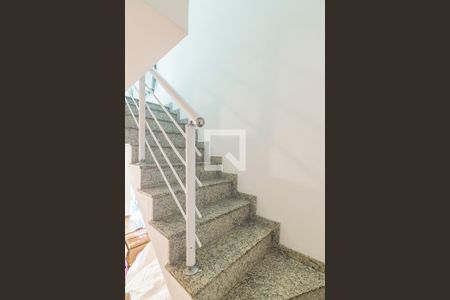 Escada de casa à venda com 3 quartos, 138m² em Vila Valparaiso, Santo André