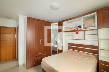 Quarto 1 de casa para alugar com 3 quartos, 200m² em Jardim Guanca, São Paulo