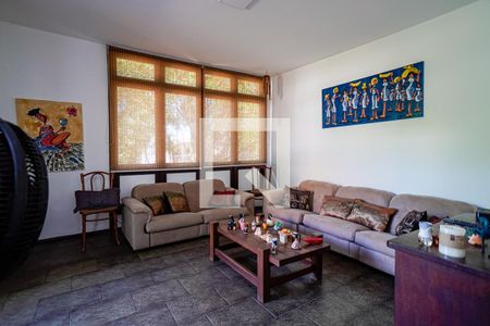 Sala de casa à venda com 3 quartos, 280m² em Piratininga, Niterói