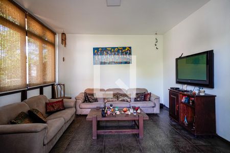 Sala de casa para alugar com 3 quartos, 280m² em Piratininga, Niterói