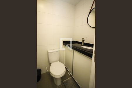 Banheiro de kitnet/studio para alugar com 1 quarto, 33m² em Jardim Botânico, Porto Alegre