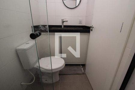 Banheiro de kitnet/studio à venda com 1 quarto, 33m² em Jardim Botânico, Porto Alegre