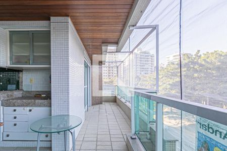 Sacada de apartamento para alugar com 3 quartos, 230m² em Centro, Florianópolis