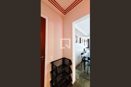 Hall de apartamento à venda com 1 quarto, 72m² em Cambuí, Campinas