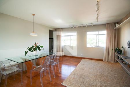 Apartamento para alugar com 130m², 3 quartos e 1 vagaSala