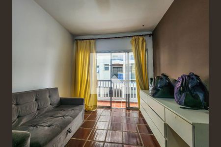 Sala de apartamento para alugar com 2 quartos, 120m² em Jardim Las Palmas, Guarujá