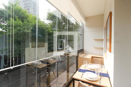 Varanda de kitnet/studio para alugar com 1 quarto, 31m² em Vila Olímpia, São Paulo