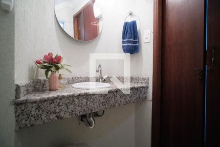 Banheiro de casa à venda com 3 quartos, 122m² em Vila Guilhermina, São Paulo