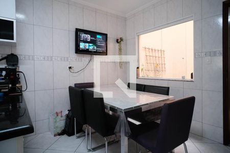 Cozinha de casa à venda com 3 quartos, 122m² em Vila Guilhermina, São Paulo