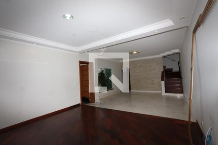 Sala de casa para alugar com 2 quartos, 232m² em Vila Graciosa, São Paulo