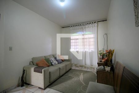 Sala de Estar de casa à venda com 3 quartos, 108m² em Ipiranga, Belo Horizonte