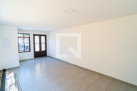 Casa para alugar com 140m², 2 quartos e 2 vagasSala