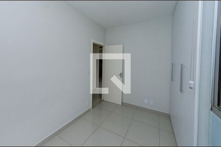 Quarto 1 de apartamento para alugar com 2 quartos, 110m² em Grajaú, Belo Horizonte