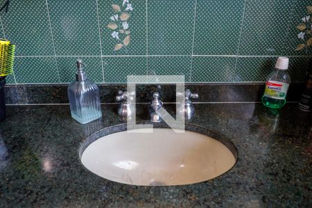 Casa à venda com 290m², 3 quartos e 2 vagas Casa à venda com 290m², 3 quartos e 2 vagasBanheiro