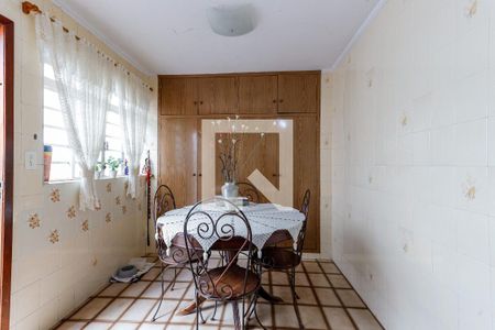 Casa à venda com 290m², 3 quartos e 2 vagas Casa à venda com 290m², 3 quartos e 2 vagasCozinha