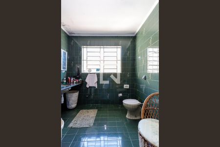 Casa à venda com 290m², 3 quartos e 2 vagas Casa à venda com 290m², 3 quartos e 2 vagasBanheiro