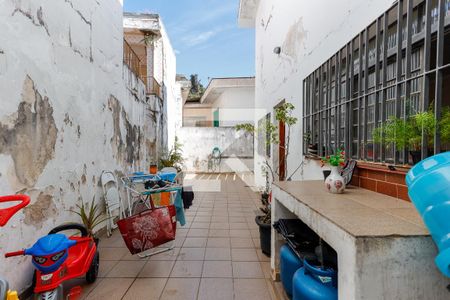 Casa à venda com 290m², 3 quartos e 2 vagas Casa à venda com 290m², 3 quartos e 2 vagasQuintal e Área de Serviço
