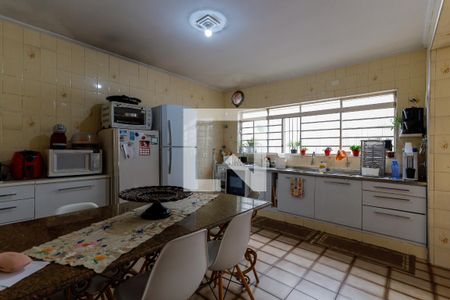 Casa à venda com 290m², 3 quartos e 2 vagas Casa à venda com 290m², 3 quartos e 2 vagasCozinha