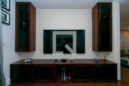Sala de Tv de casa para alugar com 5 quartos, 473m² em Chácara Mafalda, São Paulo