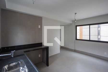 Cozinha de apartamento à venda com 2 quartos, 65m² em São Pedro, Belo Horizonte