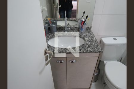 Banheiro Quarto 1 - Pia e Gabinete de apartamento à venda com 3 quartos, 58m² em Limão, São Paulo