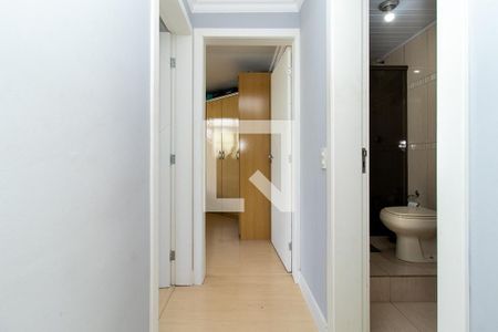 Corredor de apartamento para alugar com 2 quartos, 77m² em Cidade Industrial, Curitiba