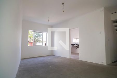 Sala de casa à venda com 3 quartos, 230m² em Planalto Paulista, São Paulo
