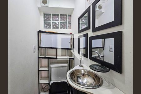 Lavabo de apartamento para alugar com 1 quarto, 59m² em Enseada, Guarujá