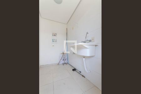 Casa de condomínio à venda com 172m², 3 quartos e 2 vagas Casa de condomínio à venda com 172m², 3 quartos e 2 vagasLavanderia